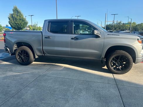 Used 2025 Chevrolet Silverado 1500 Custom w/ Turbomax Blackout Package AWD/4WD image 5