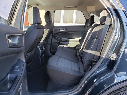 Used 2023 Ford Edge SE w/ Black Appearance Package image 10