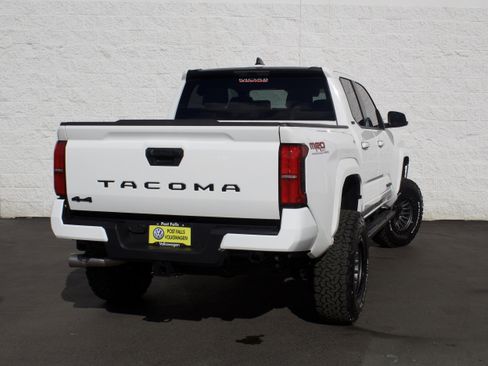 Used 2026 Toyota Tacoma SR5 image 8