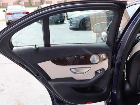 Used 2019 Mercedes-Benz C 300 Sedan image 16