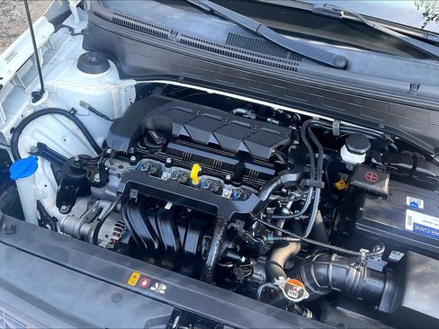 Used 2021 Hyundai Venue SE FWD image 33