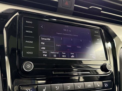 Used 2021 Volkswagen Passat 2.0T SE image 18