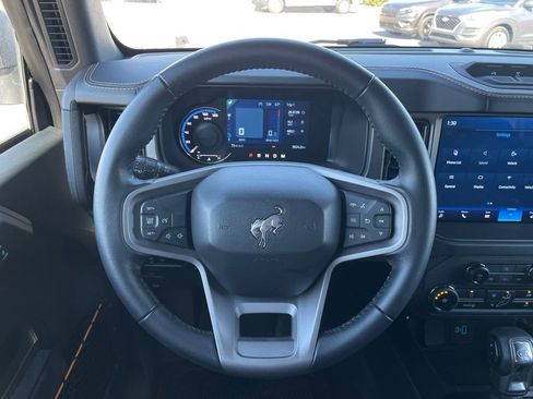 Used 2024 Ford Bronco Badlands image 15