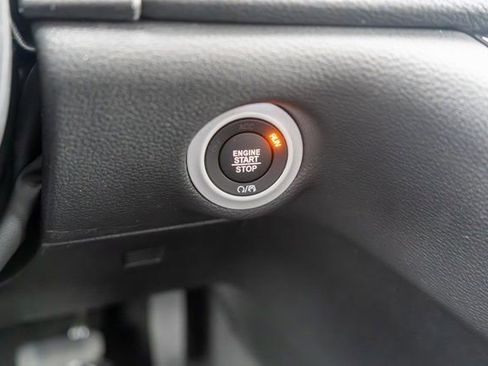 New 2026 Chrysler Pacifica Select image 21