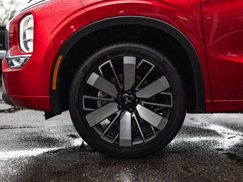 New 2026 Mitsubishi Outlander SEL image 12