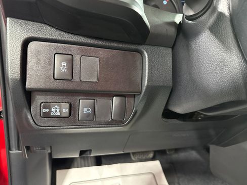 Used 2022 Toyota Tacoma SR AWD/4WD image 32