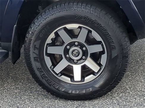 Used 2019 Toyota 4Runner TRD Off-Road Premium image 11