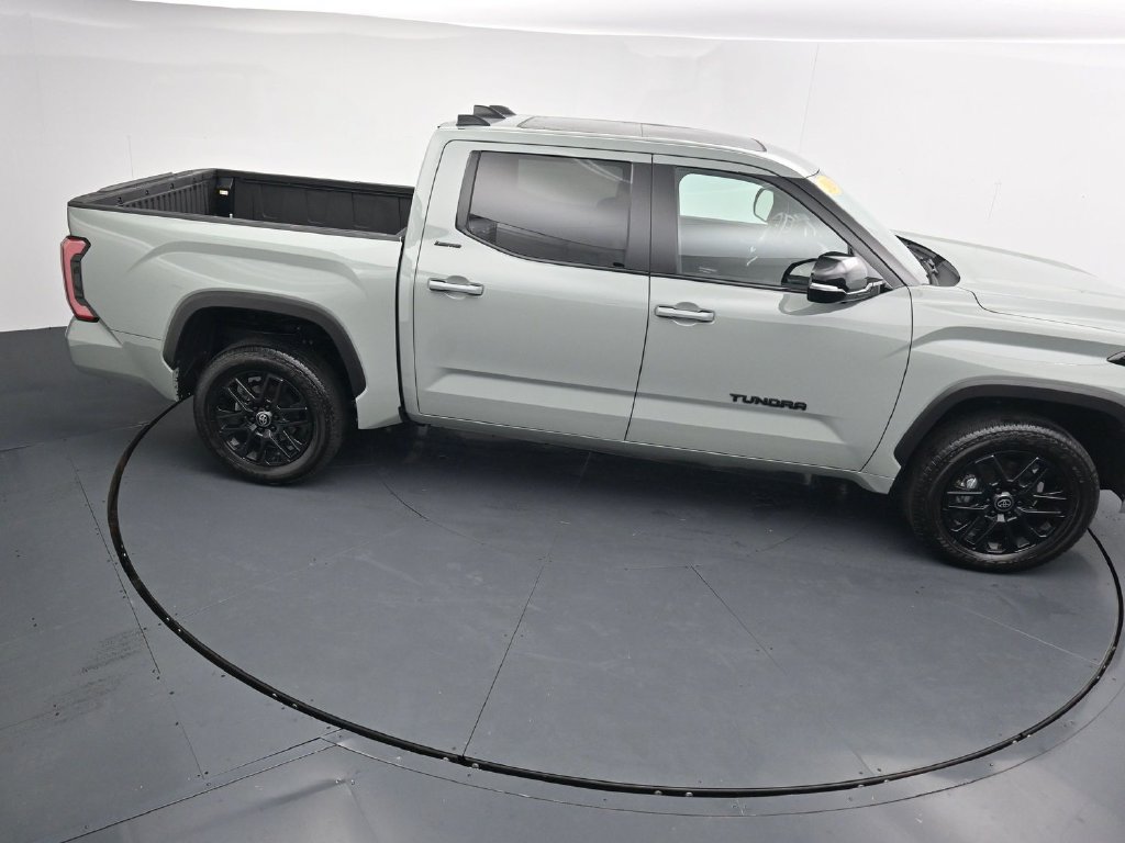 Used 2026 Toyota Tundra Limited AWD/4WD image 31