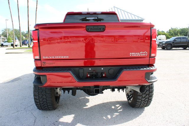 Used 2024 Chevrolet Silverado 2500 High Country w/ Technology Package AWD/4WD image 9