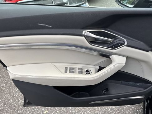 Certified 2024 Audi Q8 e-tron Premium Plus w/ Premium Plus Package image 25