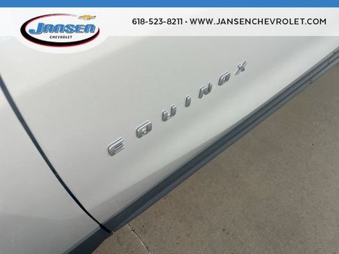 Used 2018 Chevrolet Equinox LT FWD image 31