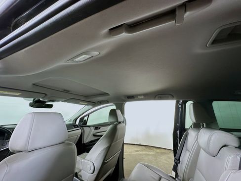 Used 2023 Honda Odyssey EX-L image 13