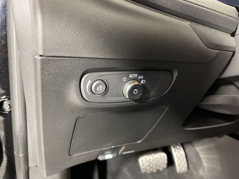 Certified 2025 Buick Encore GX Avenir w/ Avenir Technology Package image 26