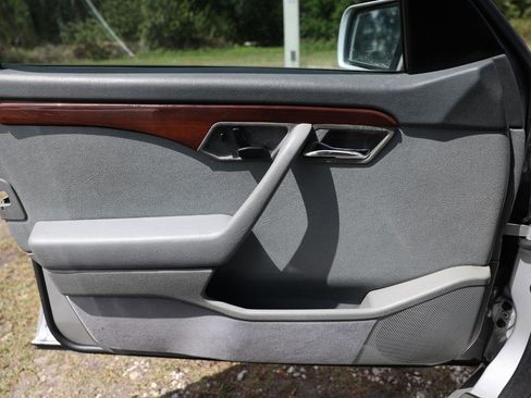 Used 2000 Mercedes-Benz C 280 Sedan image 38