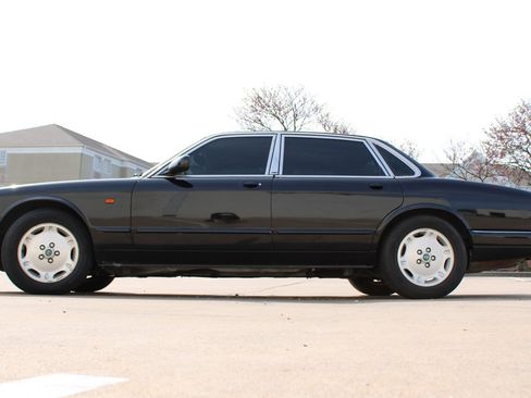 Used 1995 Jaguar XJ6 RWD image 4