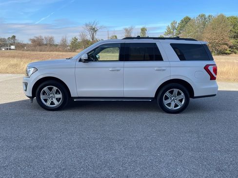 Used 2019 Ford Expedition XLT w/ Equipment Group 202A image 2