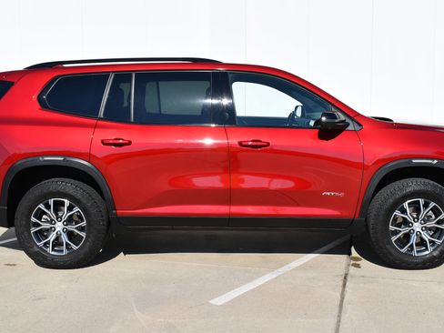 Used 2024 GMC Acadia AT4 w/ Super Cruise Package image 5