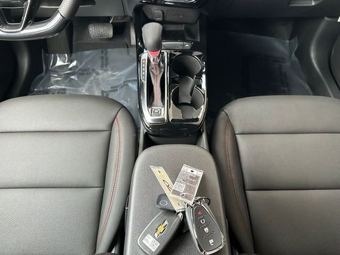 New 2026 Chevrolet Trax RS w/ Sunroof Package image 21