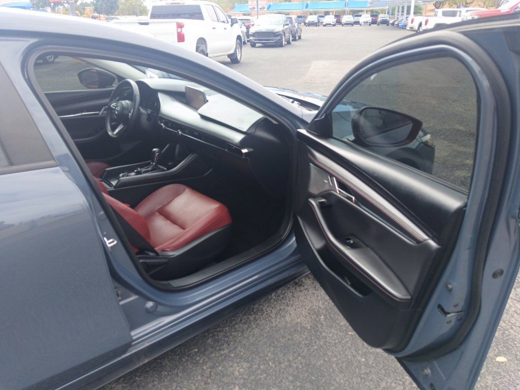 Used 2023 MAZDA MAZDA3 s FWD image 15