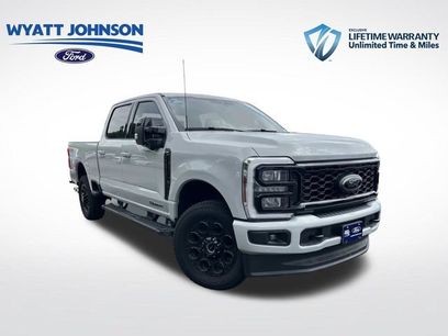 New 2026 Ford F250 Lariat w/ Black Appearance Package