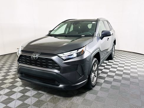Used 2023 Toyota RAV4 XLE w/ Convenience Package FWD image 7