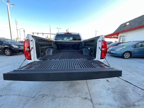 Used 2021 Chevrolet Colorado LT w/ Fleet Safety Package RWD image 16