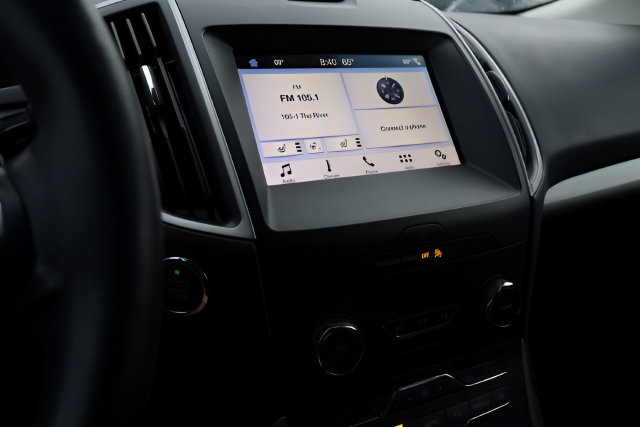 Used 2019 Ford Edge SEL w/ Equipment Group 201A AWD/4WD image 13
