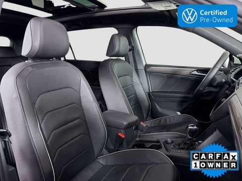 Certified 2022 Volkswagen Tiguan SEL R-Line image 30