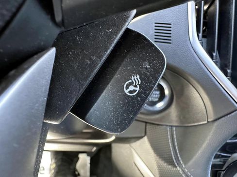 Used 2022 Subaru Forester Limited AWD/4WD image 19