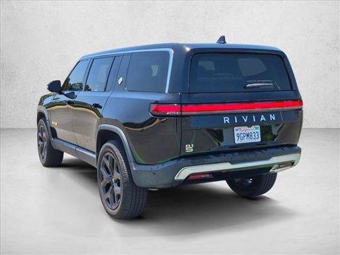 Used 2023 Rivian R1S Adventure AWD/4WD image 8
