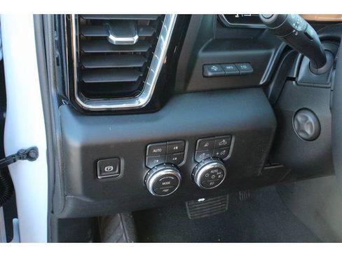 Used 2026 GMC Sierra 1500 Denali Ultimate AWD/4WD image 25