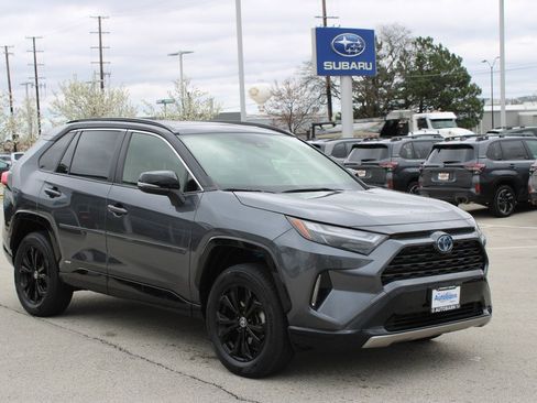 Used 2022 Toyota RAV4 XSE image 3