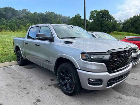 Used 2025 RAM 1500 Big Horn AWD/4WD image 2