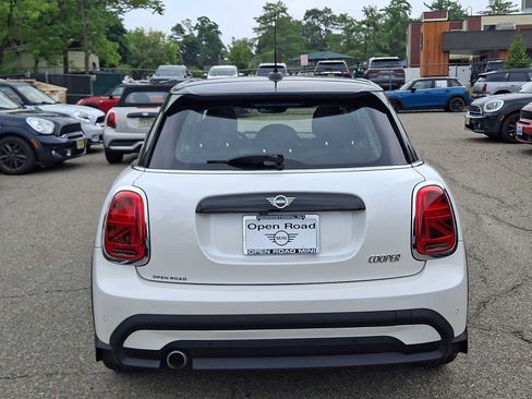 Used 2024 MINI Cooper 4-Door Hardtop FWD image 5