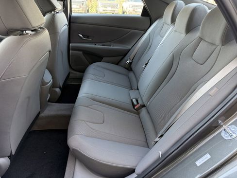 New 2026 Hyundai Elantra SE FWD image 29