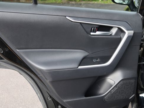 Certified 2025 Toyota RAV4 XLE FWD image 16