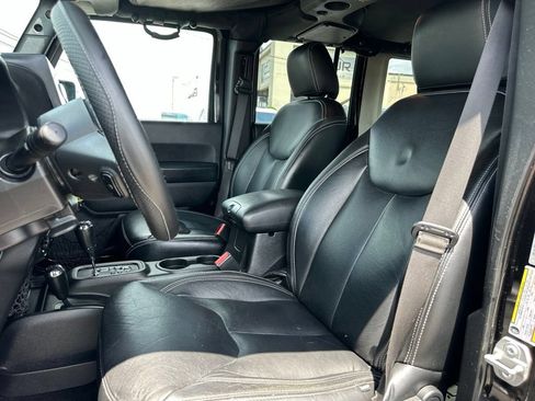 Used 2016 Jeep Wrangler Unlimited Sport w/ Quick Order Package 24S AWD/4WD image 25