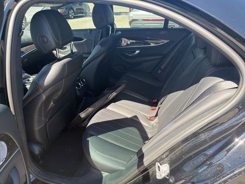 Used 2018 Mercedes-Benz E 300 4MATIC image 15