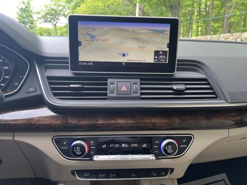 Used 2018 Audi Q5 2.0T Premium Plus w/ Premium Plus Package AWD/4WD image 8