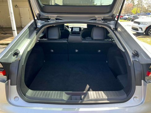 Used 2024 Toyota Prius XLE image 8