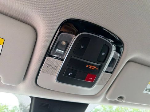Certified 2025 Hyundai Tucson SE AWD/4WD image 27