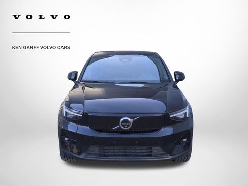 Used 2023 Volvo C40 P8 Recharge Ultimate image 9