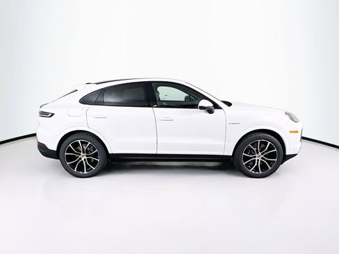 New 2026 Porsche Cayenne E-Hybrid Coupe AWD/4WD image 8