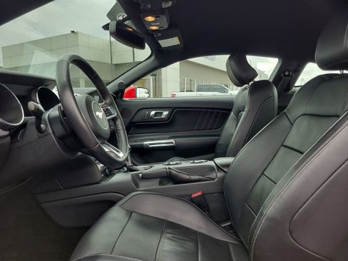Used 2016 Ford Mustang Premium image 13