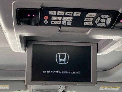 Used 2017 Honda Pilot Touring image 15