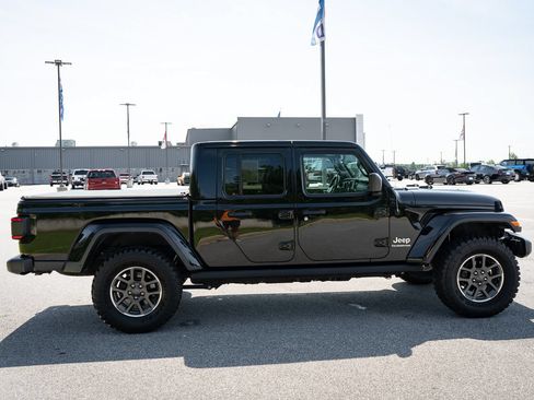 Used 2020 Jeep Gladiator Overland AWD/4WD image 11