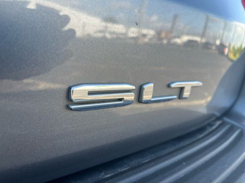 Used 2021 GMC Yukon SLT w/ SLT Premium Package AWD/4WD image 5