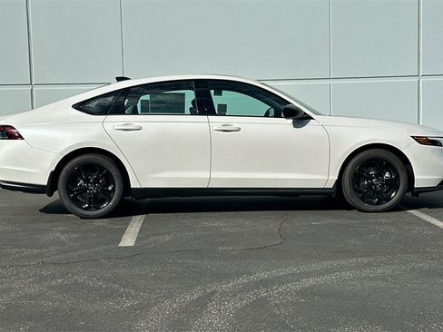 New 2025 Honda Accord SE image 3