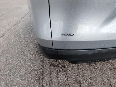 Used 2024 Toyota Grand Highlander XLE image 6