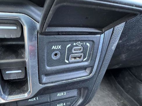 Used 2023 Jeep Wrangler Unlimited w/ Cold Weather Group AWD/4WD image 18